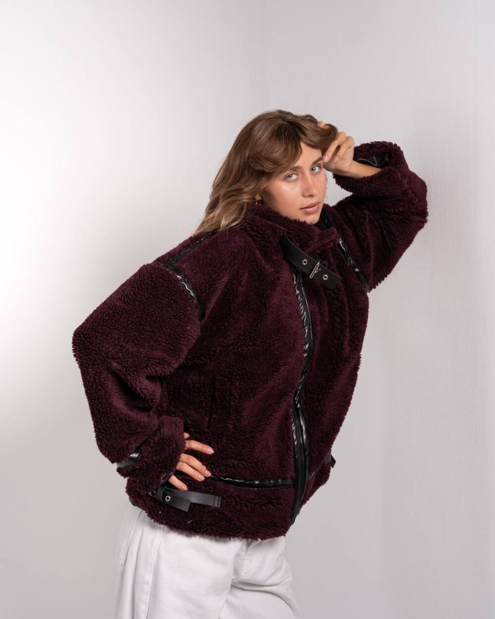 ⁦جاكيت فرو × جلد⁩ - الصورة ⁦8⁩