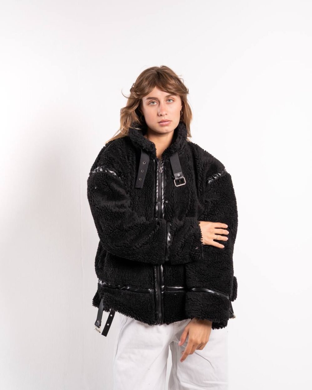 ⁦جاكيت فرو × جلد⁩ - الصورة ⁦5⁩